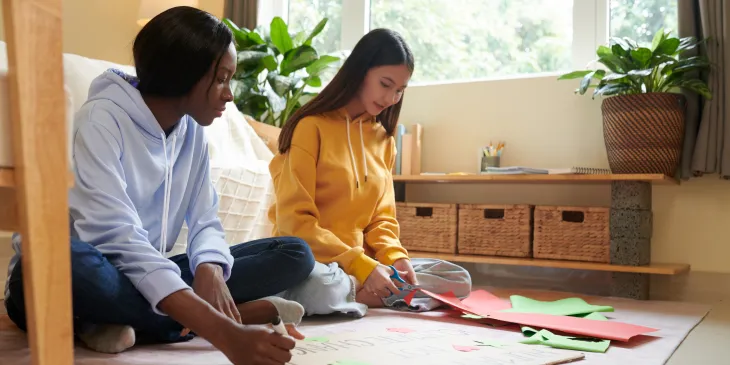 College students in dorm room - Extraco Banks